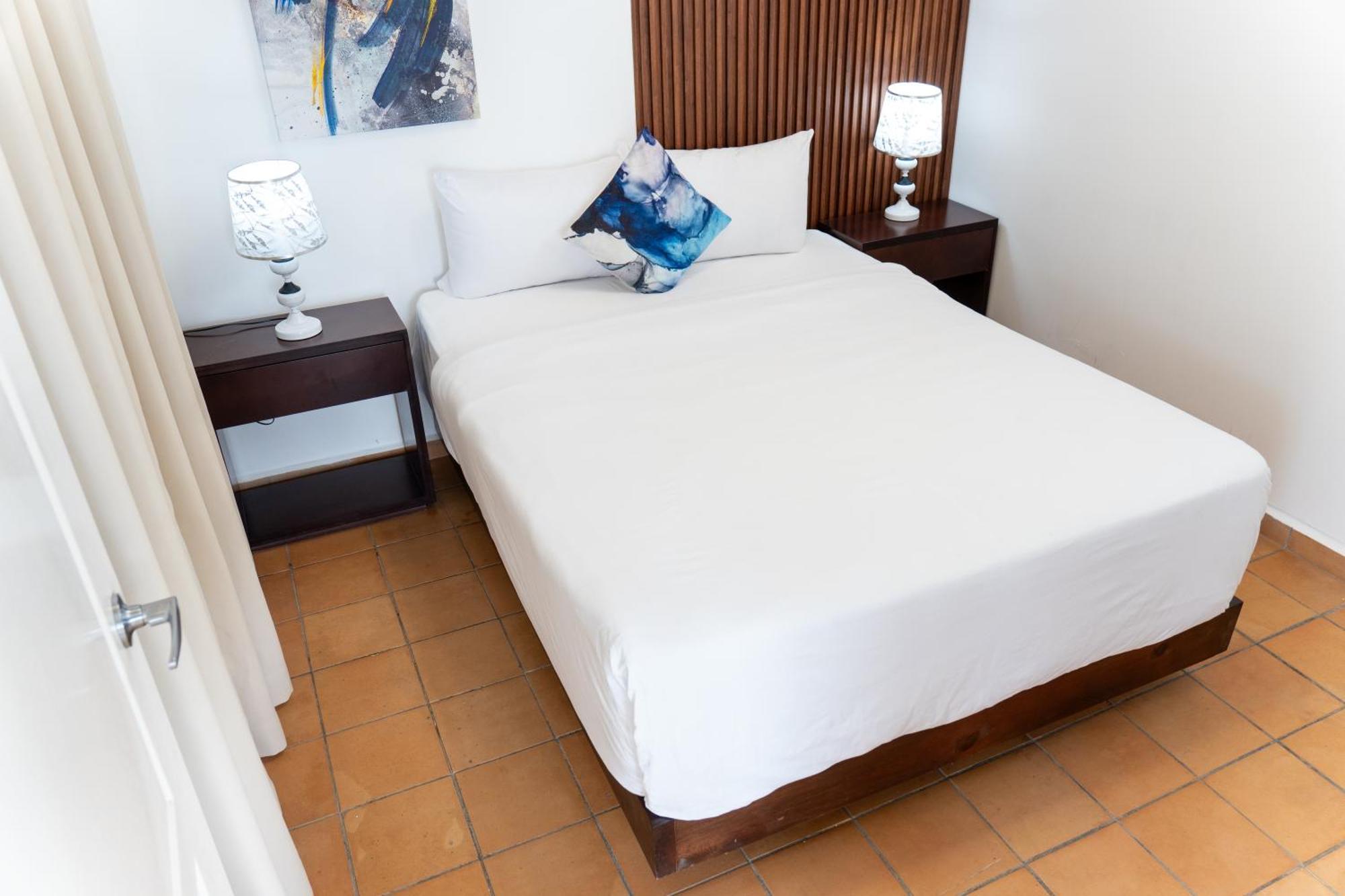 Hotel H4 El Paraiso ภายนอก รูปภาพ